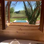 Roulotes De Charme Avec Piscine Chauffee Et Bain Nordique A *