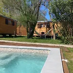 Roulotes De Charme Avec Piscine Chauffee Et Bain Nordique A *