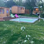 Alpstuga Roulotes De Charme Avec Piscine Chauffee Et Bain Nordique A