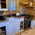 Alpstuga Roulotes De Charme Avec Piscine Chauffee Et Bain Nordique A Uzès