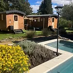 Alpstuga Roulotes De Charme Avec Piscine Chauffee Et Bain Nordique A Uzès
