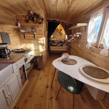 Roulottes & Spa Du Pont Des Charrettes Chalet Uzes