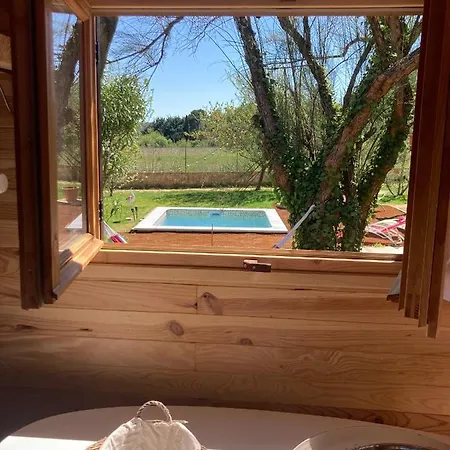 Roulottes & Spa Du Pont Des Charrettes *