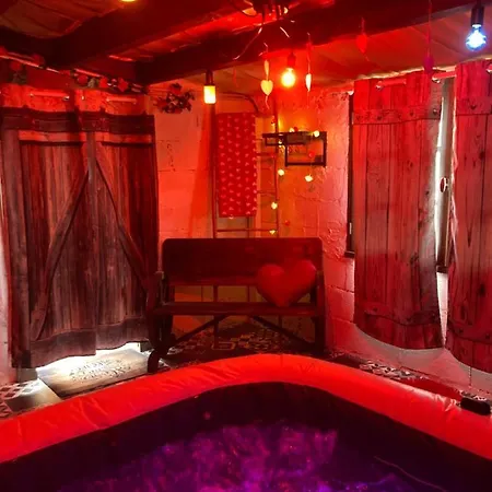 Chalet Roulottes & Spa Du Pont Des Charrettes