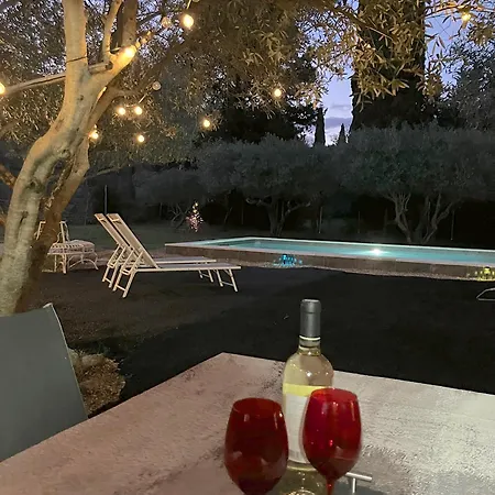 Roulotes De Charme Avec Piscine Chauffee Et Bain Nordique A Шале *