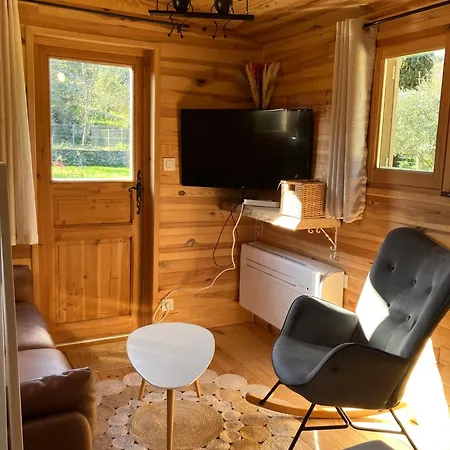 Roulotes De Charme Avec Piscine Chauffee Et Bain Nordique A * Юзес
